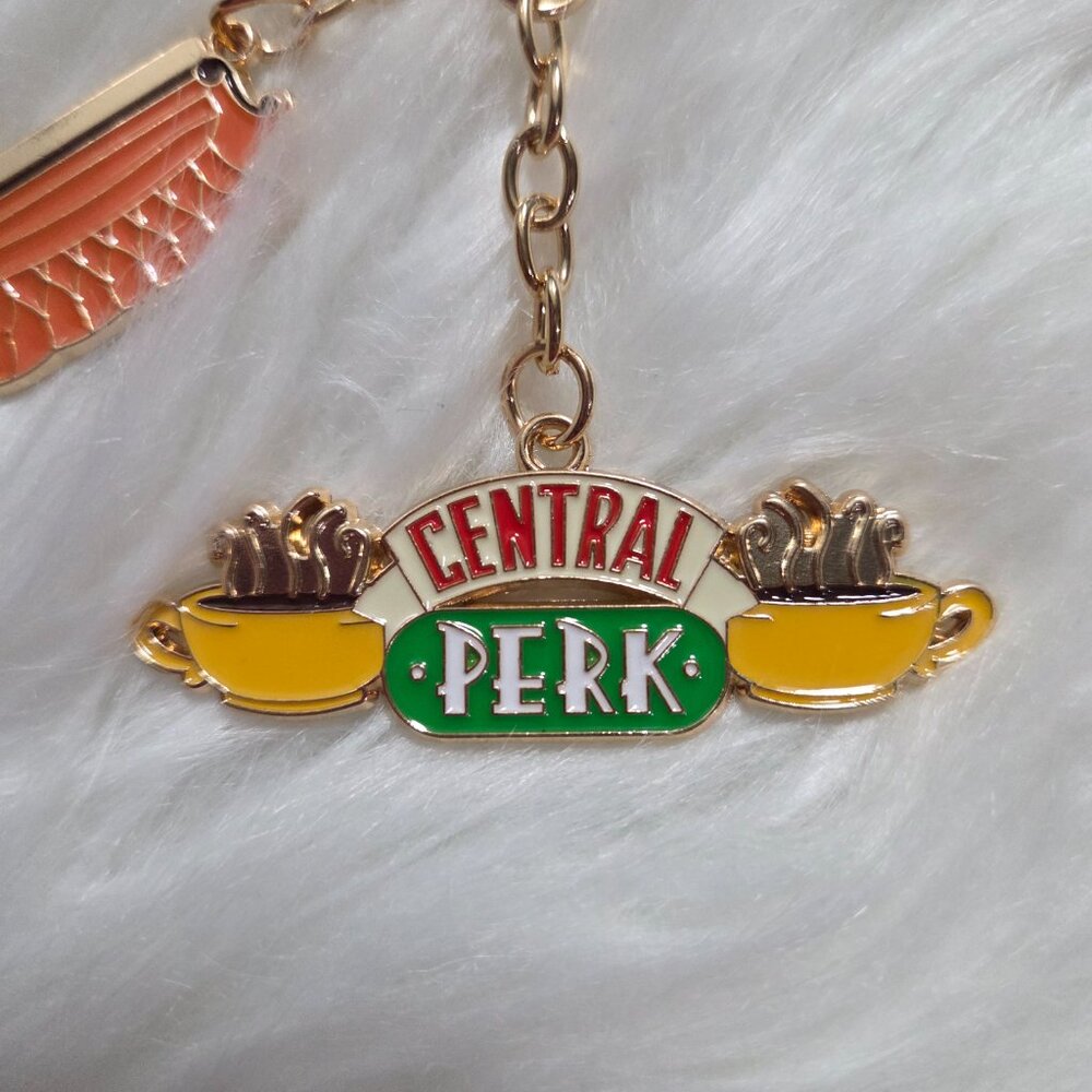 FRIENDS Central Perk Keychain - Picture 4 of 6